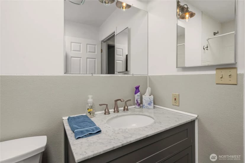 Property photo for 25460 111th Avenue Se, Kent photo 10