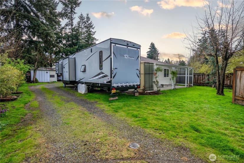 Property photo for 25460 111th Avenue Se, Kent photo 28