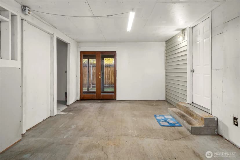 Property photo for 25460 111th Avenue Se, Kent photo 17