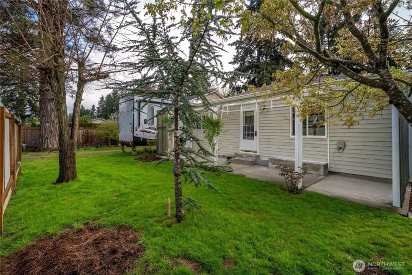 Property photo for 25460 111th Avenue Se, Kent photo 29
