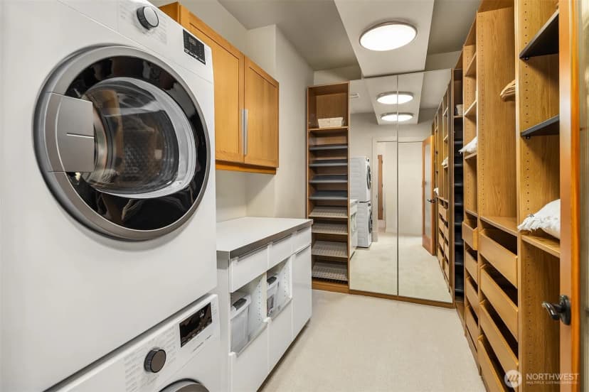 Property photo for 3215 W Lynn Street, Seattle photo 24