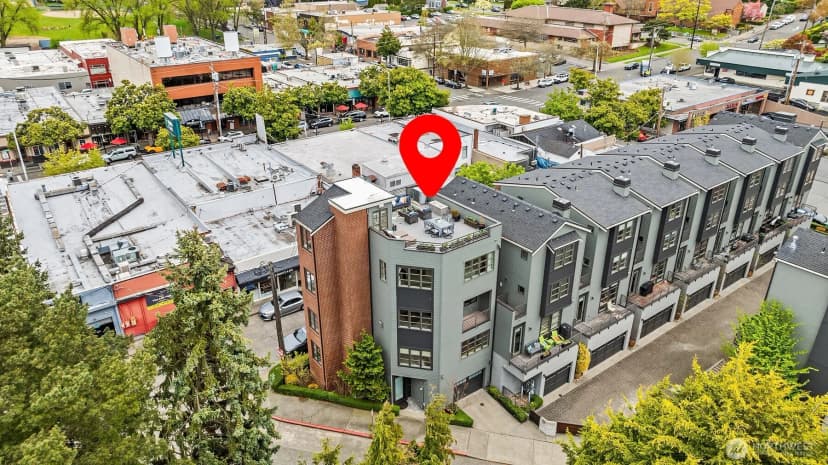 Property photo for 3215 W Lynn Street, Seattle
