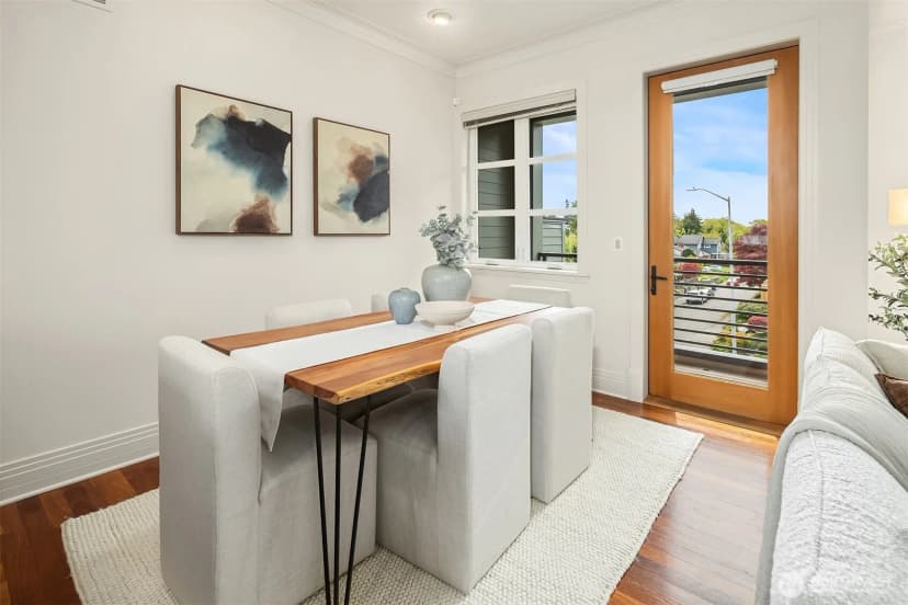 Property photo for 3215 W Lynn Street, Seattle photo 6
