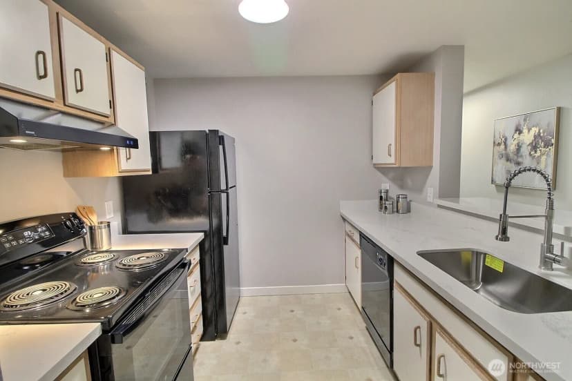 Property photo for 975 Aberdeen Avenue Ne #l202, Renton photo 7