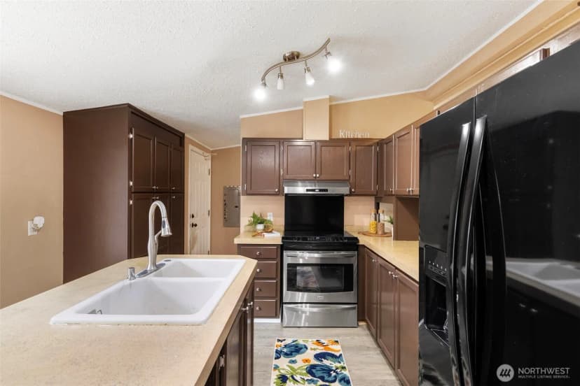 Property photo for 1919 Se Richmond Lane, Port Orchard photo 11