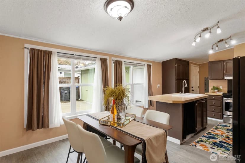 Property photo for 1919 Se Richmond Lane, Port Orchard photo 8