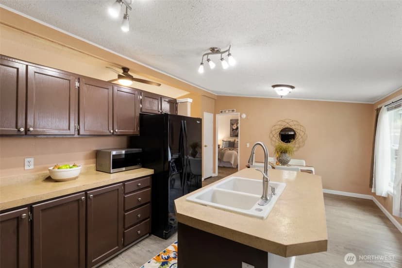 Property photo for 1919 Se Richmond Lane, Port Orchard photo 13