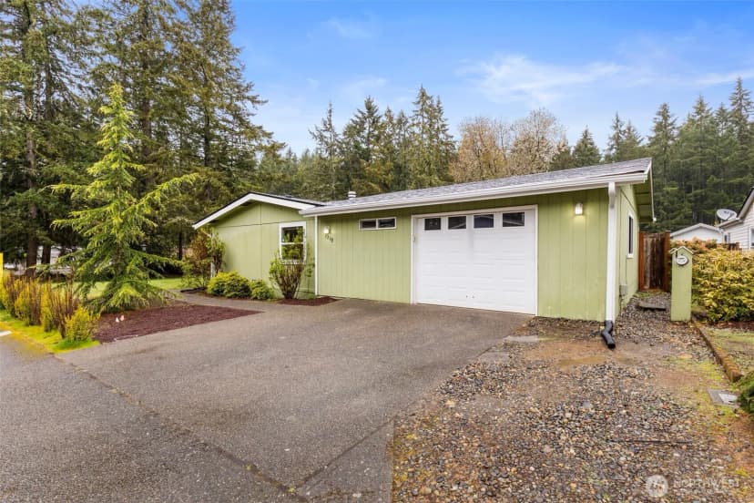 Property photo for 1919 Se Richmond Lane, Port Orchard photo 2