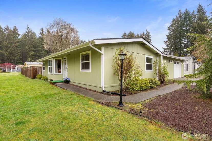 Property photo for 1919 Se Richmond Lane, Port Orchard photo 3