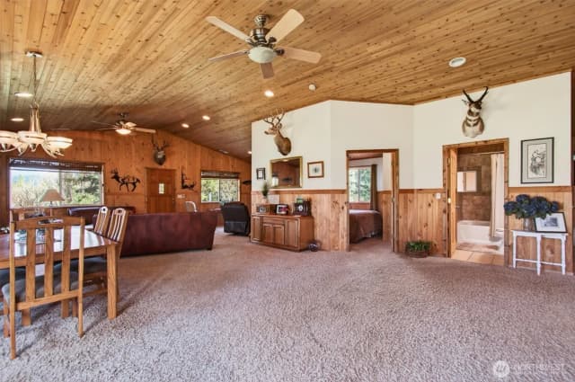 Property photo for 26 Dodge Meadow Drive, Cathlamet photo 2