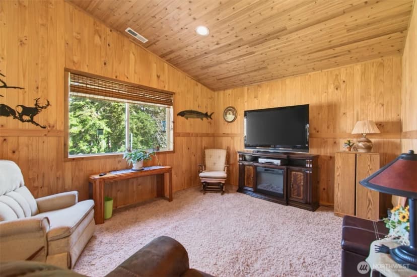 Property photo for 26 Dodge Meadow Drive, Cathlamet photo 11