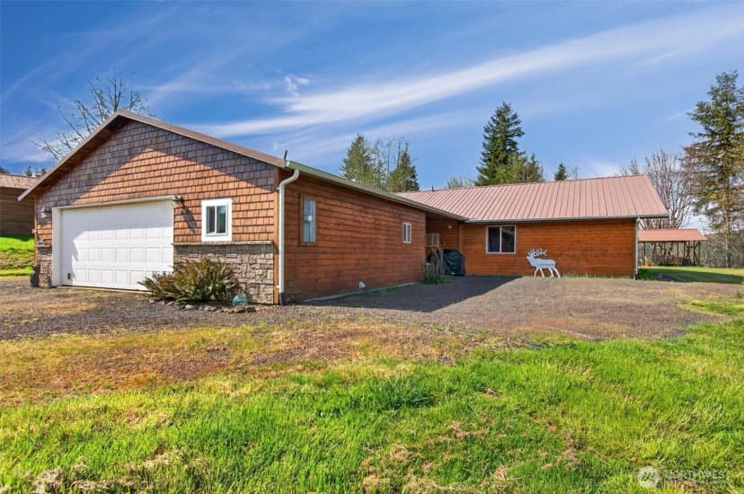 Property photo for 26 Dodge Meadow Drive, Cathlamet