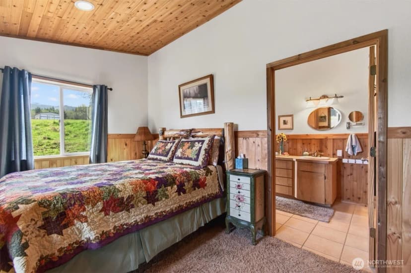 Property photo for 26 Dodge Meadow Drive, Cathlamet photo 18