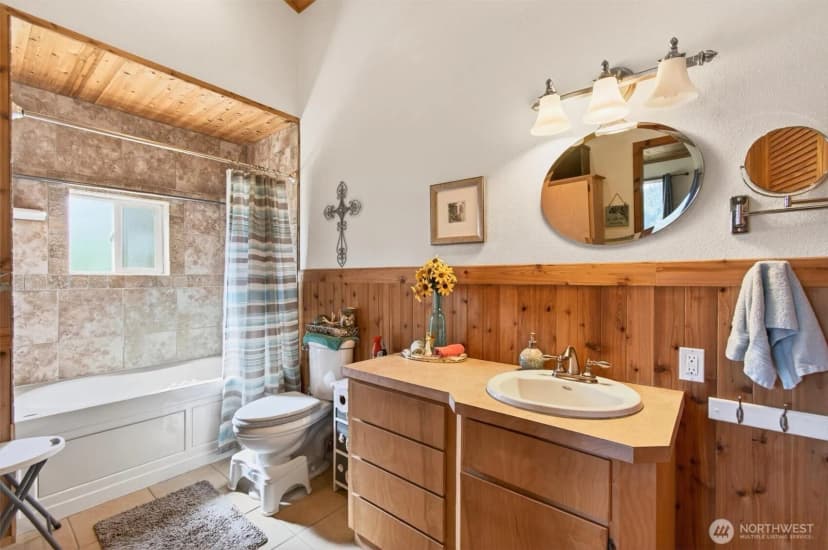 Property photo for 26 Dodge Meadow Drive, Cathlamet photo 20