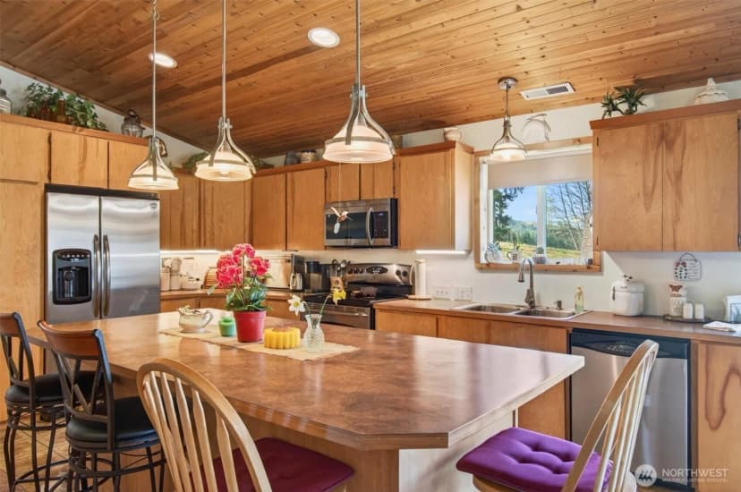 Property photo for 26 Dodge Meadow Drive, Cathlamet photo 9