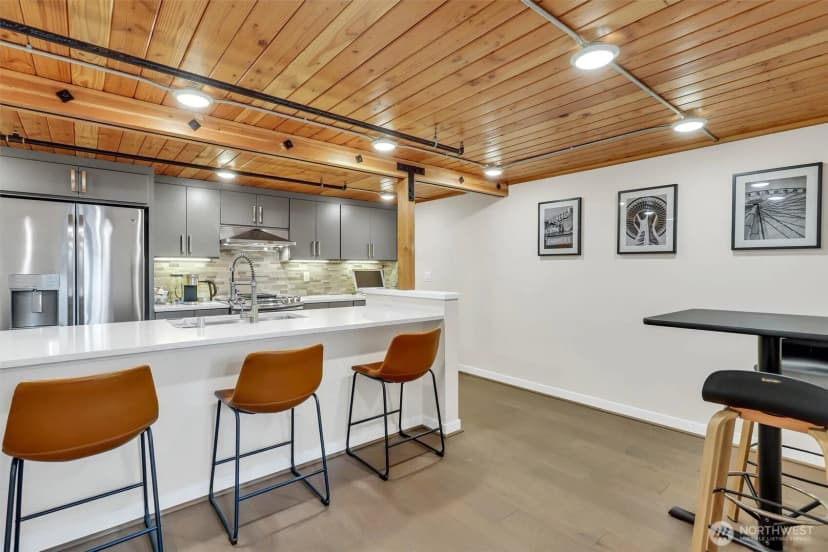Property photo for 3334 Ne 65th Street #109, Seattle photo 11