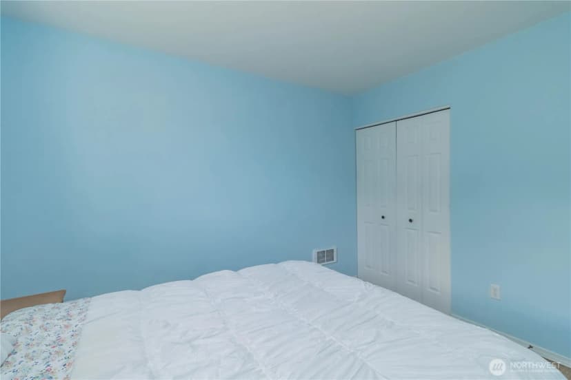 Property photo for 555 Ensign Avenue Nw, Ocean Shores photo 21