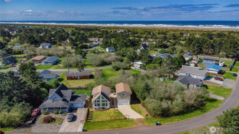 Property photo for 555 Ensign Avenue Nw, Ocean Shores photo 40
