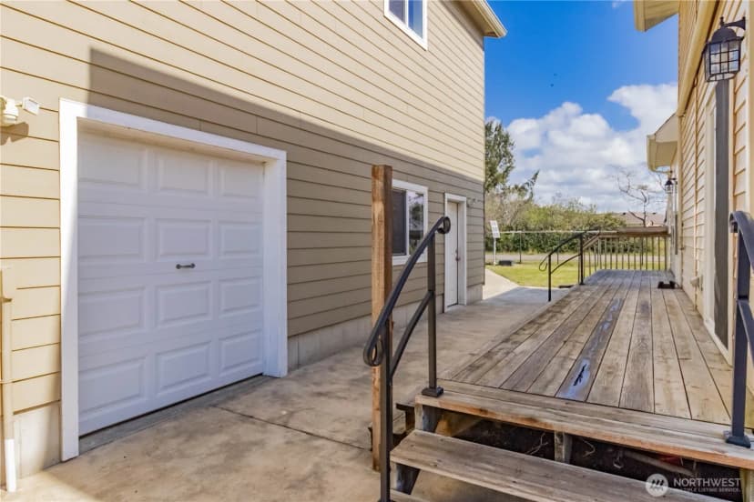 Property photo for 555 Ensign Avenue Nw, Ocean Shores photo 26
