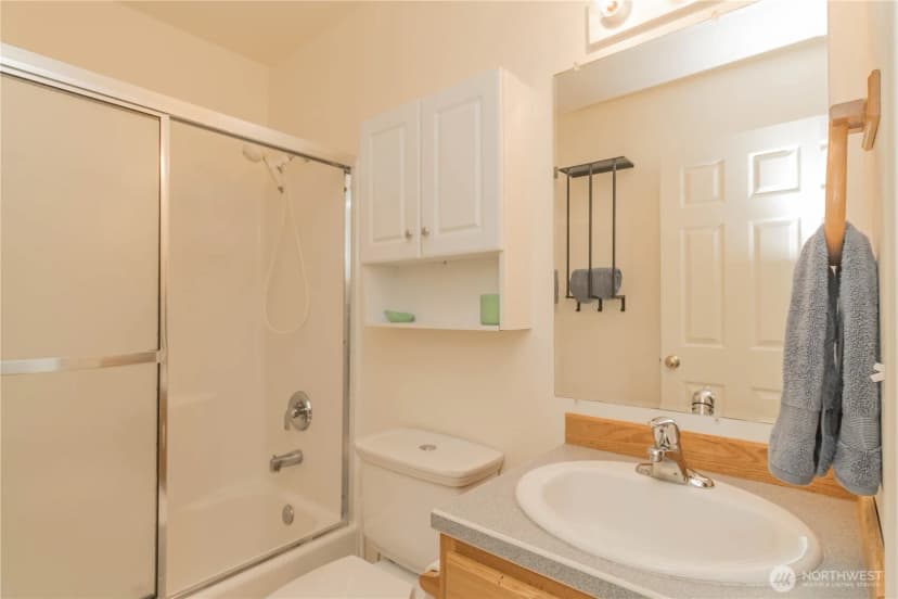 Property photo for 555 Ensign Avenue Nw, Ocean Shores photo 22