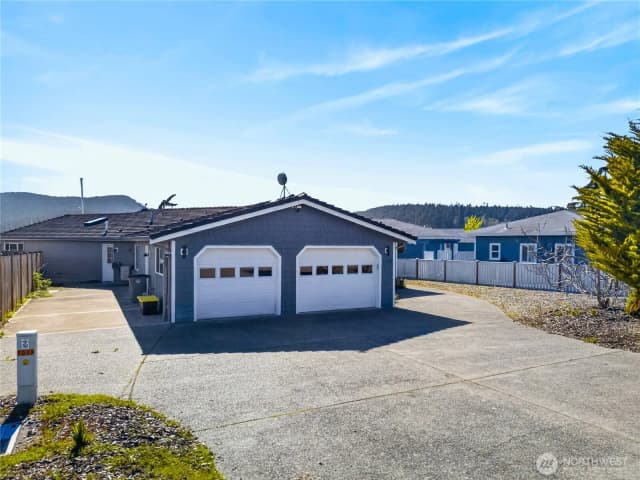 Property photo for 5309 Doon Way, Anacortes photo 2