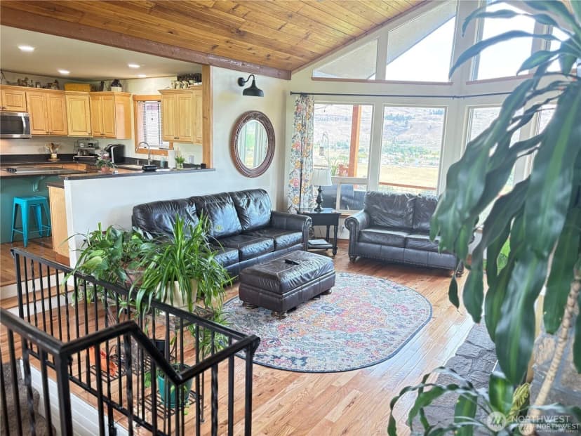 Property photo for 8 Mundinger Lane, Omak photo 4