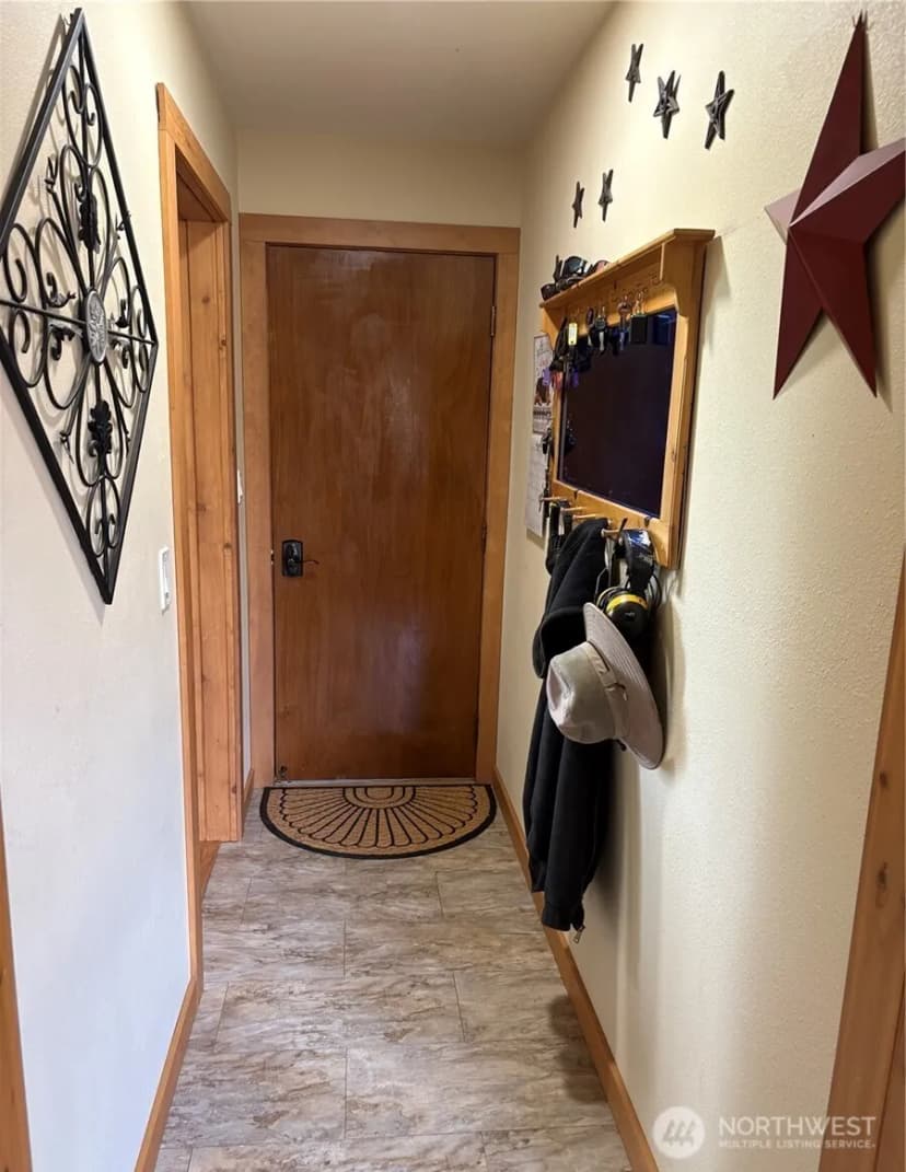 Property photo for 8 Mundinger Lane, Omak photo 19