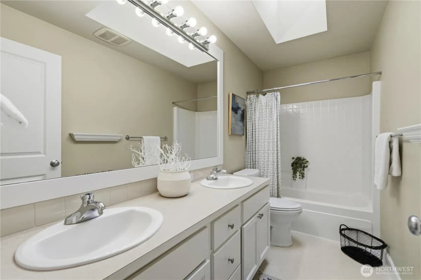 Property photo for 372 Wilderness Peak Drive Nw, Issaquah photo 26