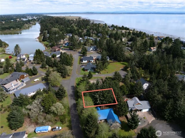 Property photo for 336 Lake Bay Loop Se, Ocean Shores photo 5