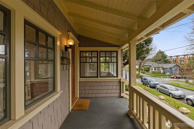 Property photo for 105 N 84th Street, Seattle photo 2