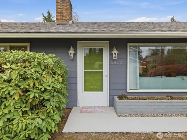 Property photo for 5907 227th Street Sw, Mountlake Terrace photo 3