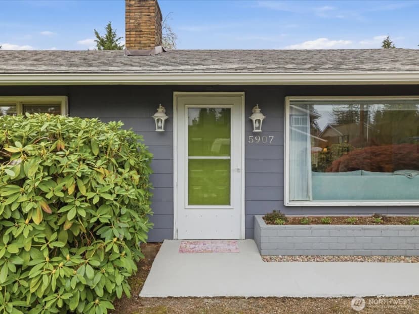 Property photo for 5907 227th Street Sw, Mountlake Terrace photo 3