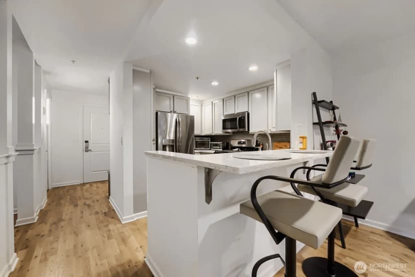 Property photo for 2607 Western Avenue #355, Seattle photo 10