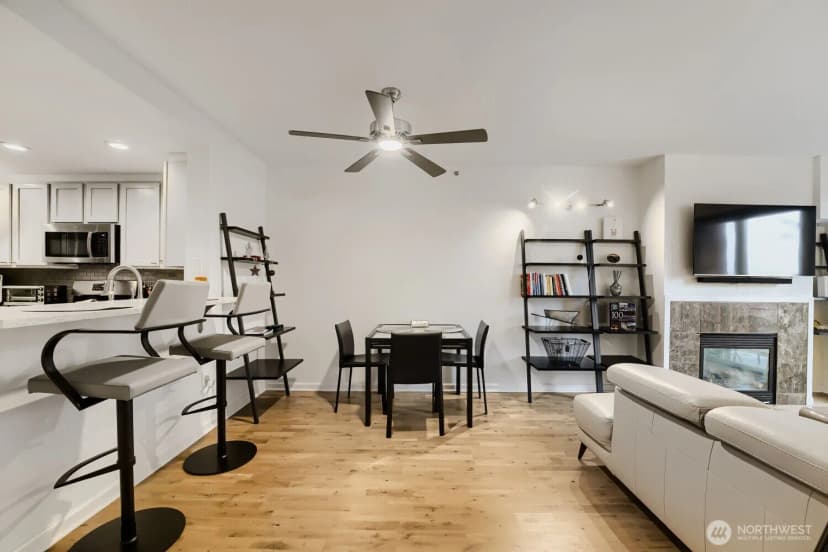 Property photo for 2607 Western Avenue #355, Seattle photo 6