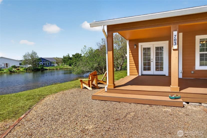 Property photo for 703 353rd Place, Ocean Park photo 9