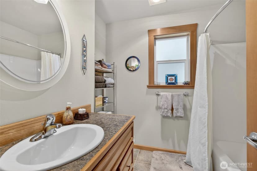 Property photo for 703 353rd Place, Ocean Park photo 24
