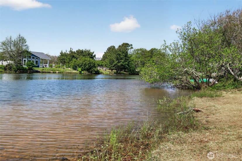 Property photo for 703 353rd Place, Ocean Park photo 38