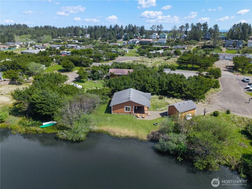 Property photo for 703 353rd Place, Ocean Park photo 33
