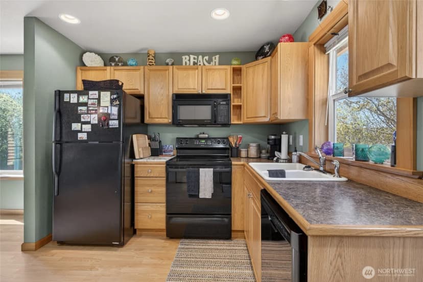 Property photo for 703 353rd Place, Ocean Park photo 15
