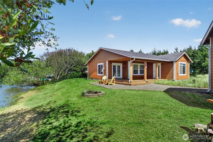 Property photo for 703 353rd Place, Ocean Park photo 6
