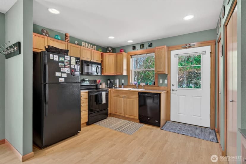 Property photo for 703 353rd Place, Ocean Park photo 16