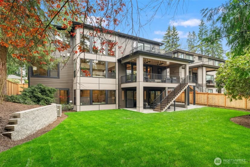 Property photo for 11021 Ne 14th Street, Bellevue photo 32
