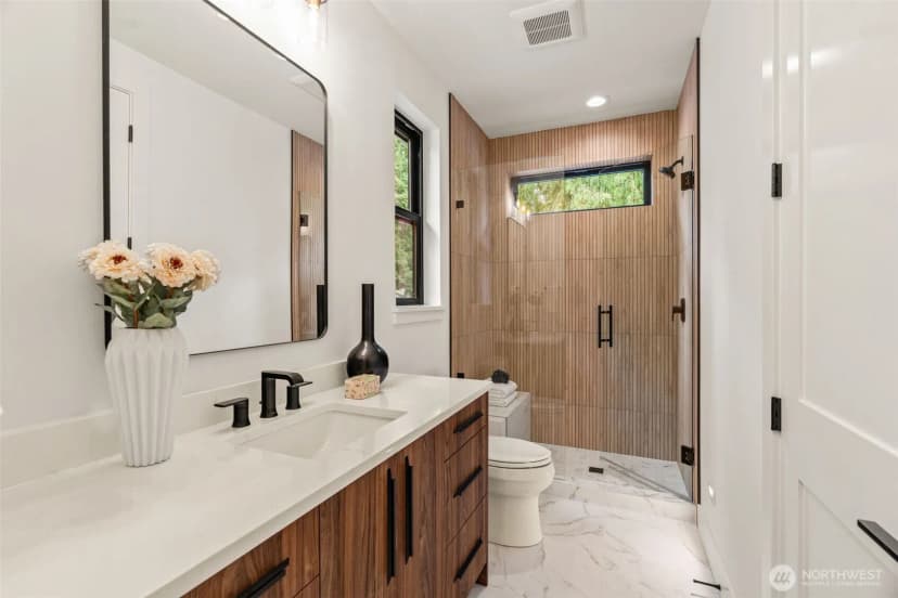 Property photo for 11021 Ne 14th Street, Bellevue photo 20
