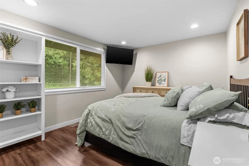Property photo for 12915 Hallstrom Drive Nw, Gig Harbor photo 20