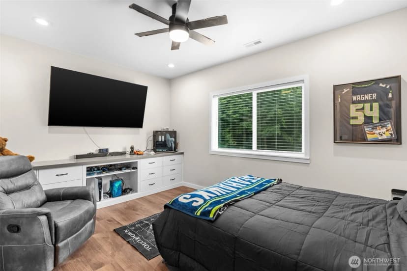 Property photo for 12915 Hallstrom Drive Nw, Gig Harbor photo 27