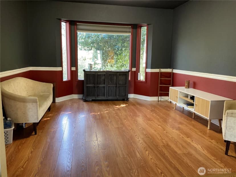 Property photo for 2260 Darvic Place, Oak Harbor photo 9