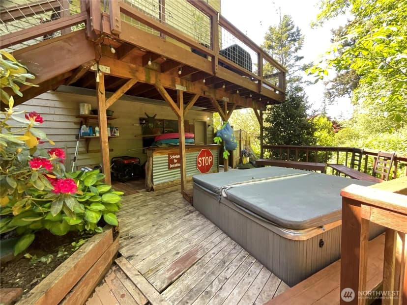 Property photo for 2260 Darvic Place, Oak Harbor photo 21