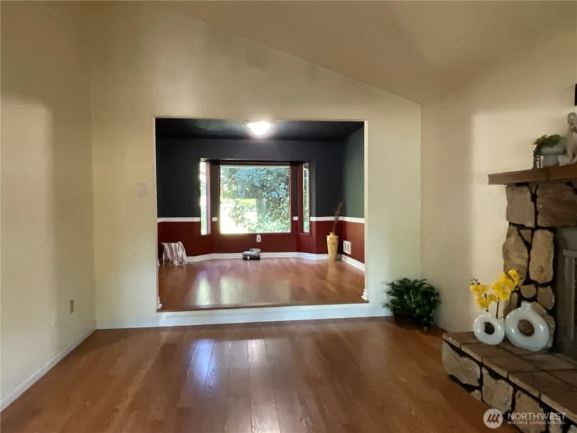 Property photo for 2260 Darvic Place, Oak Harbor photo 11