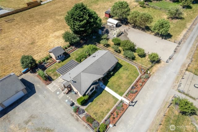 Property photo for 4004 50th Street Ct E, Tacoma photo 3