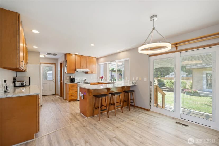 Property photo for 4004 50th Street Ct E, Tacoma photo 11